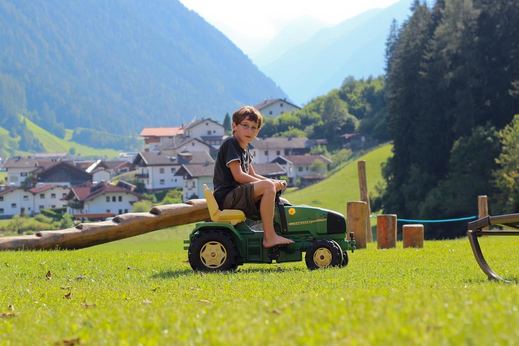 Ladestatthof Hotel Neustift im Stubaital Buitenkant foto